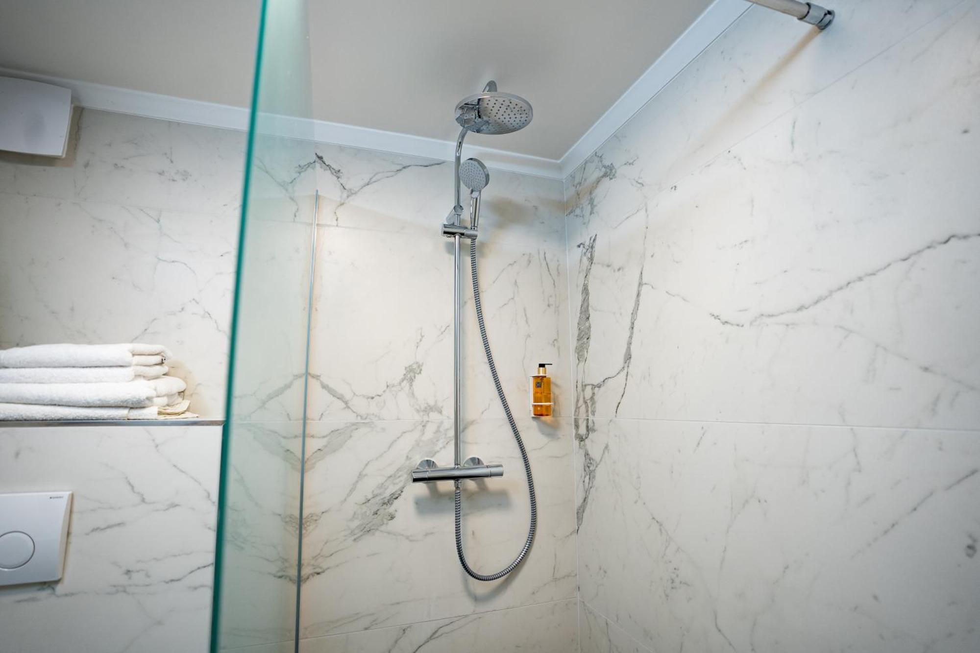 Downtown Double Room Deluxe With Joint Kitchen Budapest Exterior foto